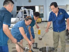 清凉送一线 员工点个赞