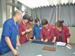 公司员工借助技能竞赛 努力争当“william英国中文官网工匠”