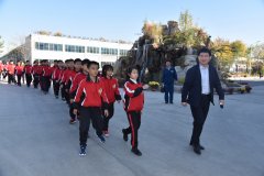 滨州实验学校开展主题活动 走进william英国中文官网感受创造