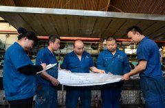 家纺车间印花生产小组:追求质量提升不松懈